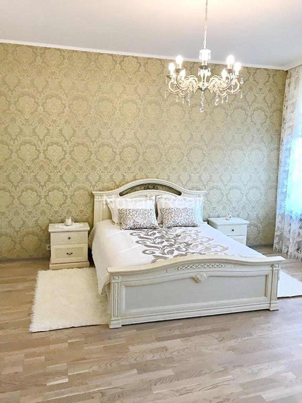 В реновированном доме сдается квартира
