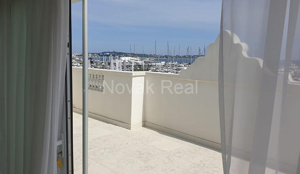 ART-DÉCO VILLA ON THE GOLFE JUAN HARBOR