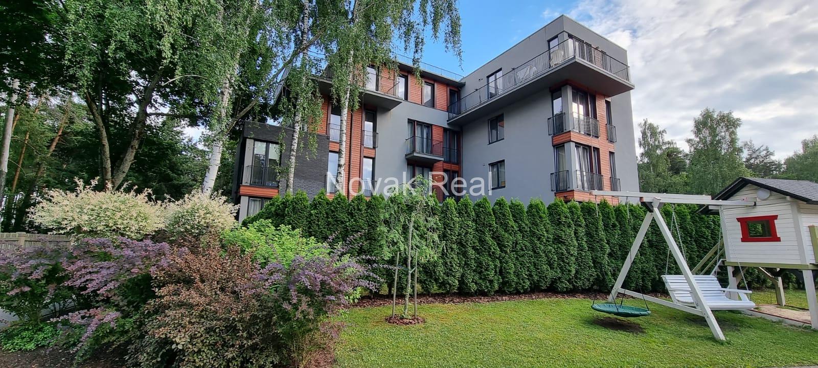 A cozy 4-room apartment with a lovely terrace overlooking a river is for rent
