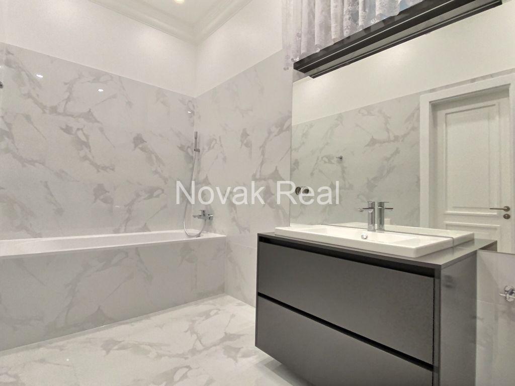 Apartment for rent in the Quiet City Center, on Ausekla street.