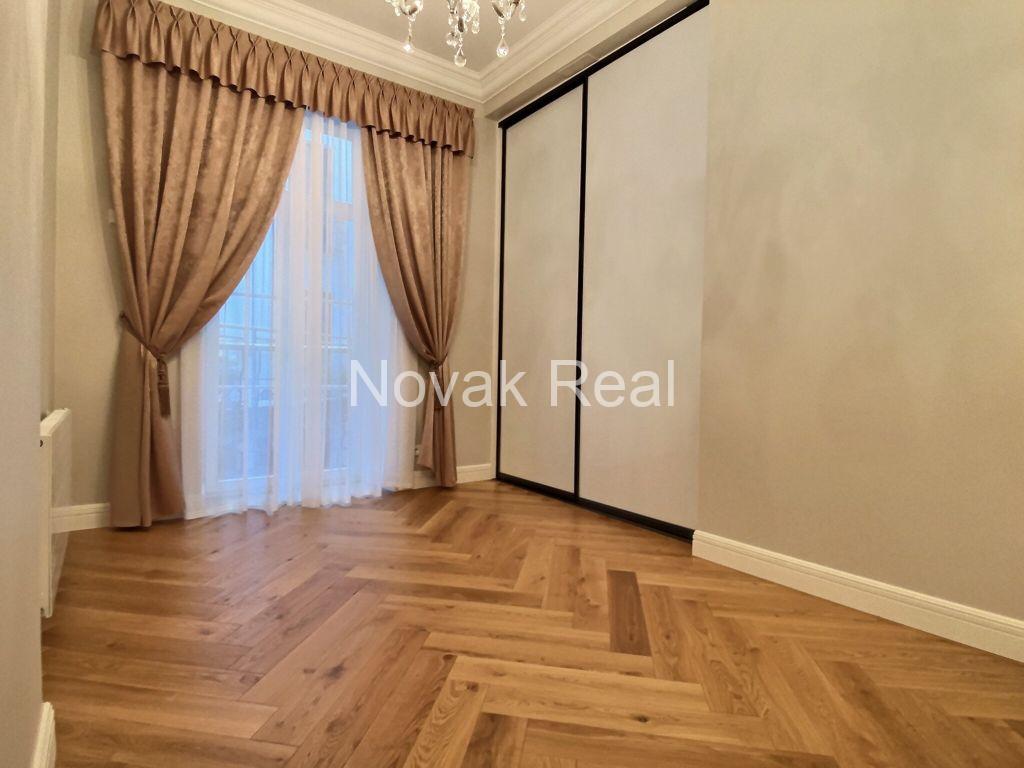 Apartment for rent in the Quiet City Center, on Ausekla street.