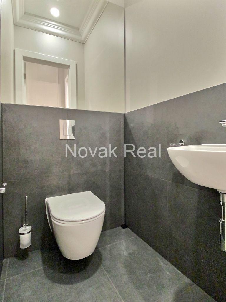 Apartment for rent in the Quiet City Center, on Ausekla street.