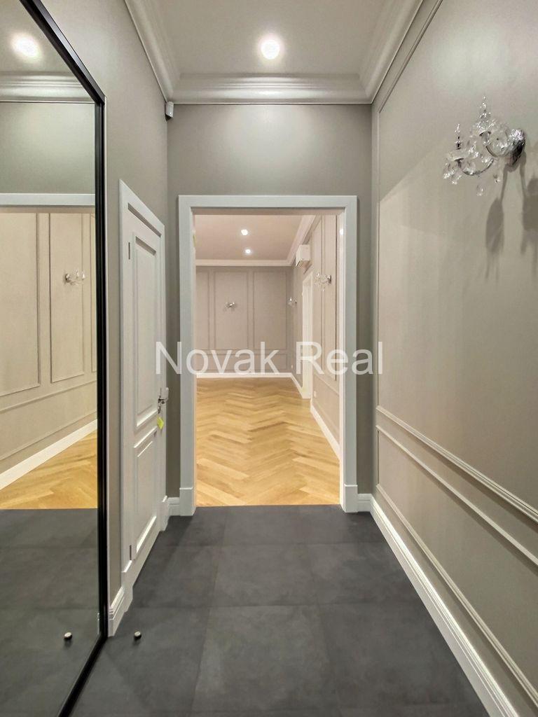 Apartment for rent in the Quiet City Center, on Ausekla street.