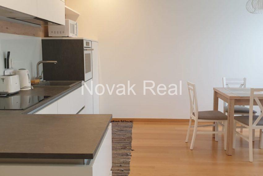 2AF59547-1515-45D6-9A8C-16CF55E62444