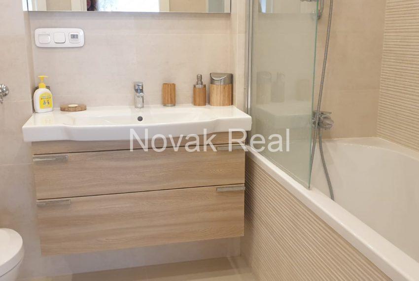 45C249E6-C201-4DDA-8746-A1DA19E1516E