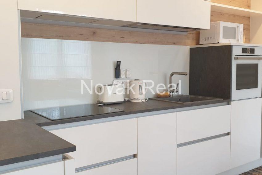 7FB43CCD-DCF7-439A-AA2A-7EC631150194