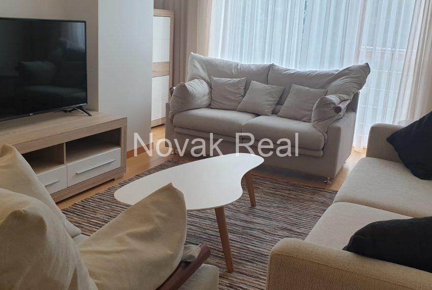 F4589B09-8640-4798-B081-8094BB804A53