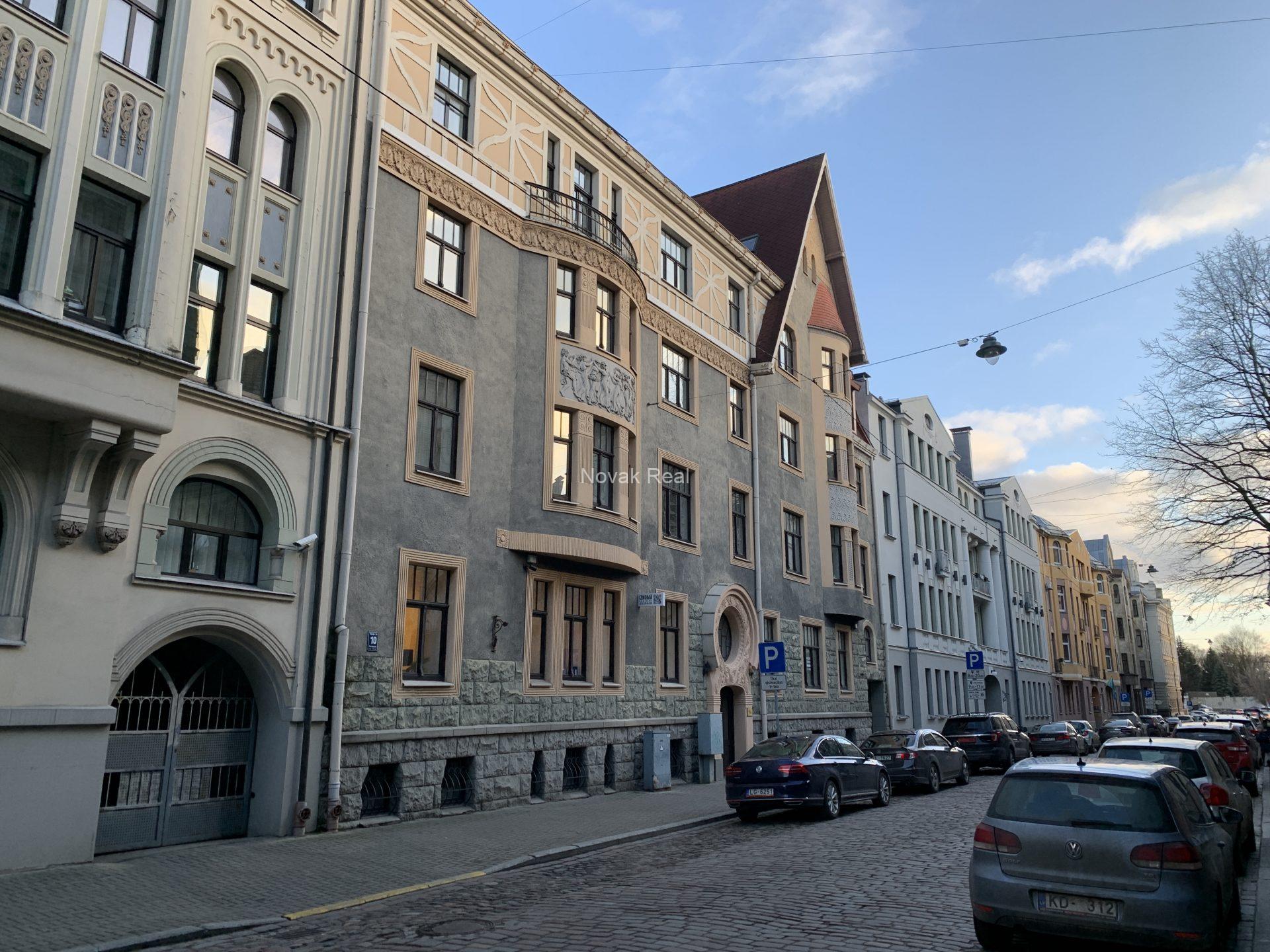 Flat for rent in a quiet city centre, on Vilandes Street N. 10-9.
