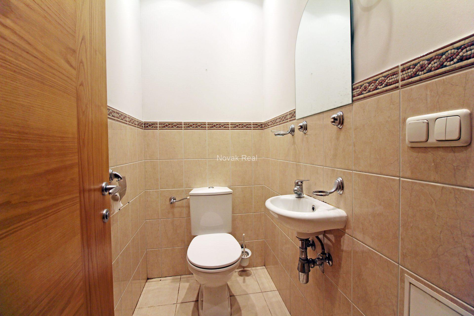 Flat for rent in a quiet city centre, on Vilandes Street N. 10-9.