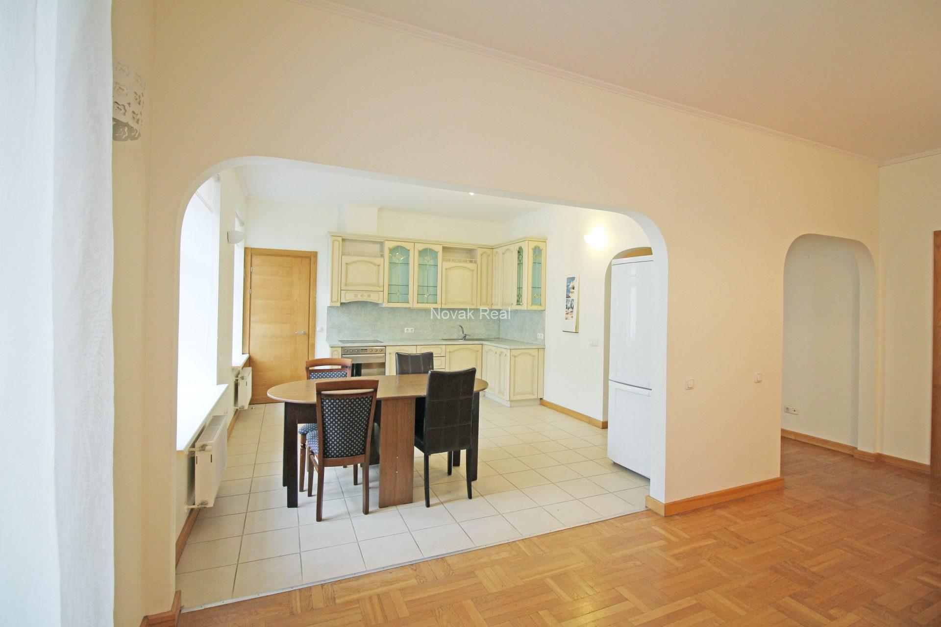 Flat for rent in a quiet city centre, on Vilandes Street N. 10-9.