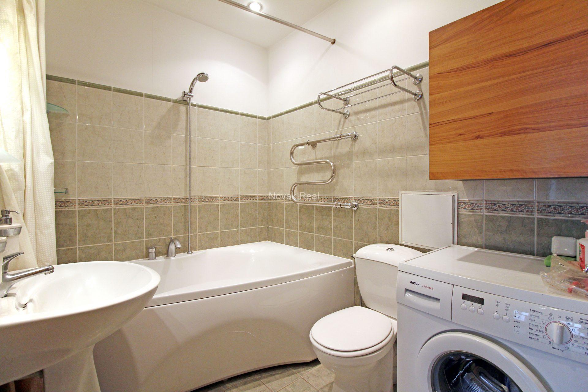 Flat for rent in a quiet city centre, on Vilandes Street N. 10-9.