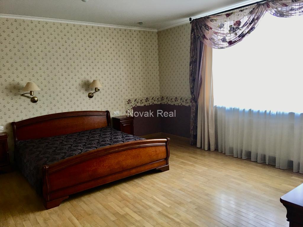 A house for sale in a quiet part of Jūrmala, near the yacht club, offering beautiful views of the river