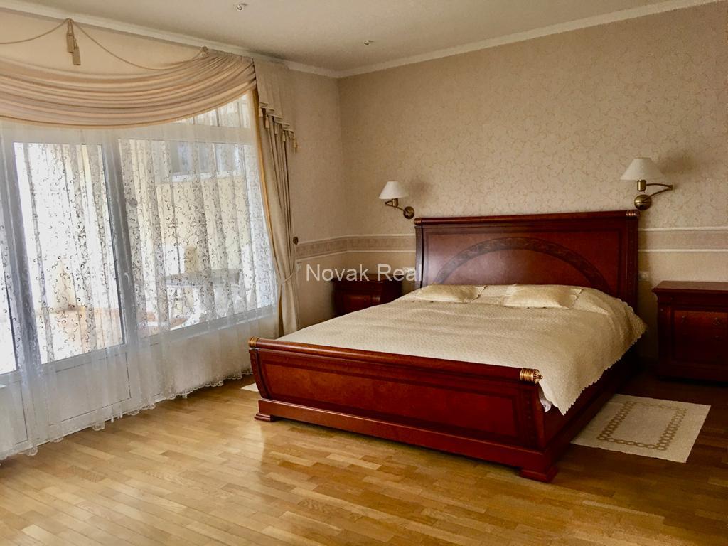 A house for sale in a quiet part of Jūrmala, near the yacht club, offering beautiful views of the river