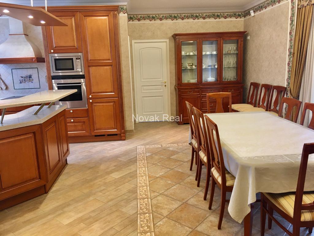 A house for sale in a quiet part of Jūrmala, near the yacht club, offering beautiful views of the river