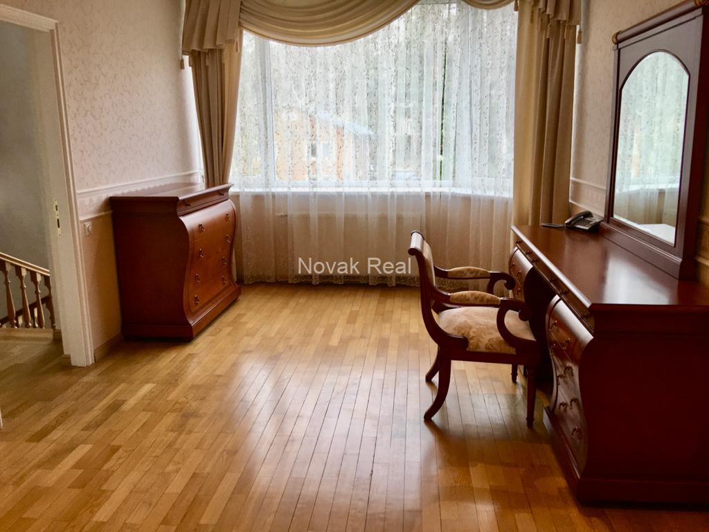 A house for sale in a quiet part of Jūrmala, near the yacht club, offering beautiful views of the river