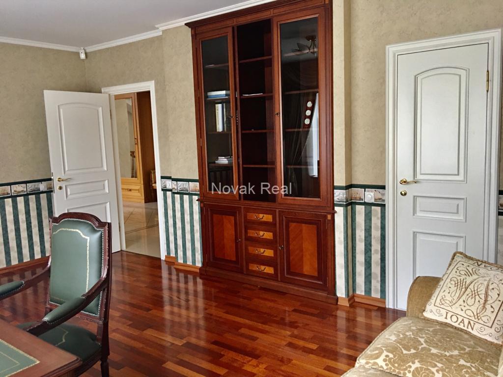 A house for sale in a quiet part of Jūrmala, near the yacht club, offering beautiful views of the river