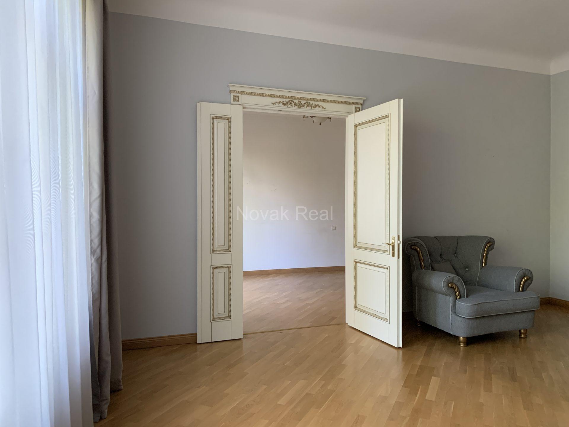 A flat for rent in the embassy district, Elizabetes street
