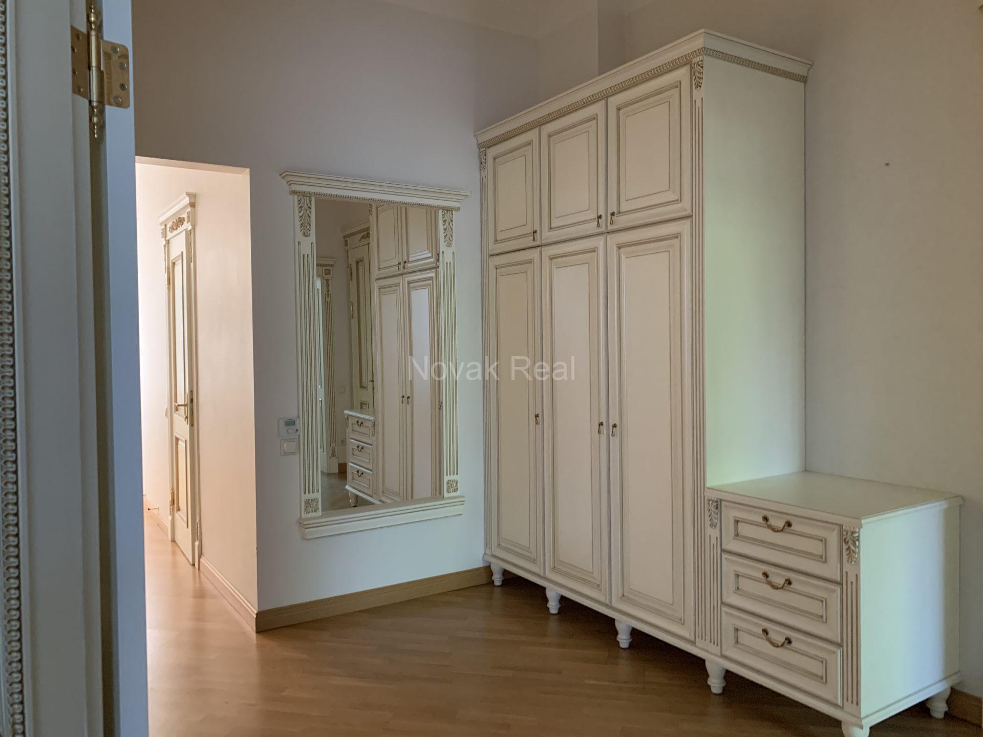 A flat for rent in the embassy district, Elizabetes street
