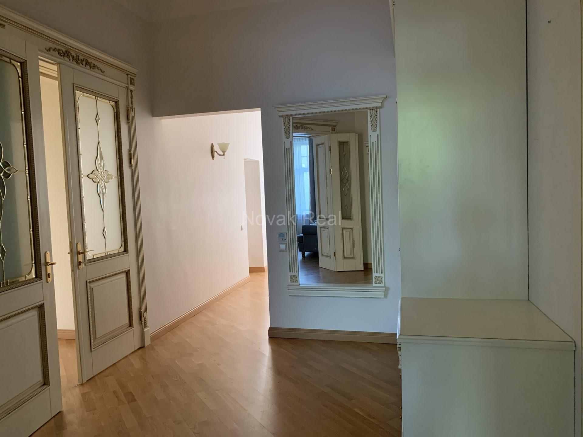 A flat for rent in the embassy district, Elizabetes street