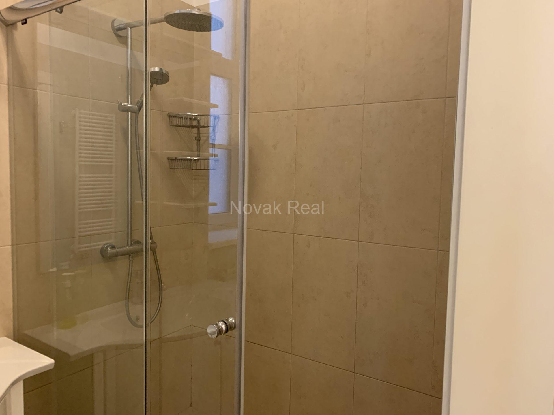 A flat for rent in the embassy district, Elizabetes street