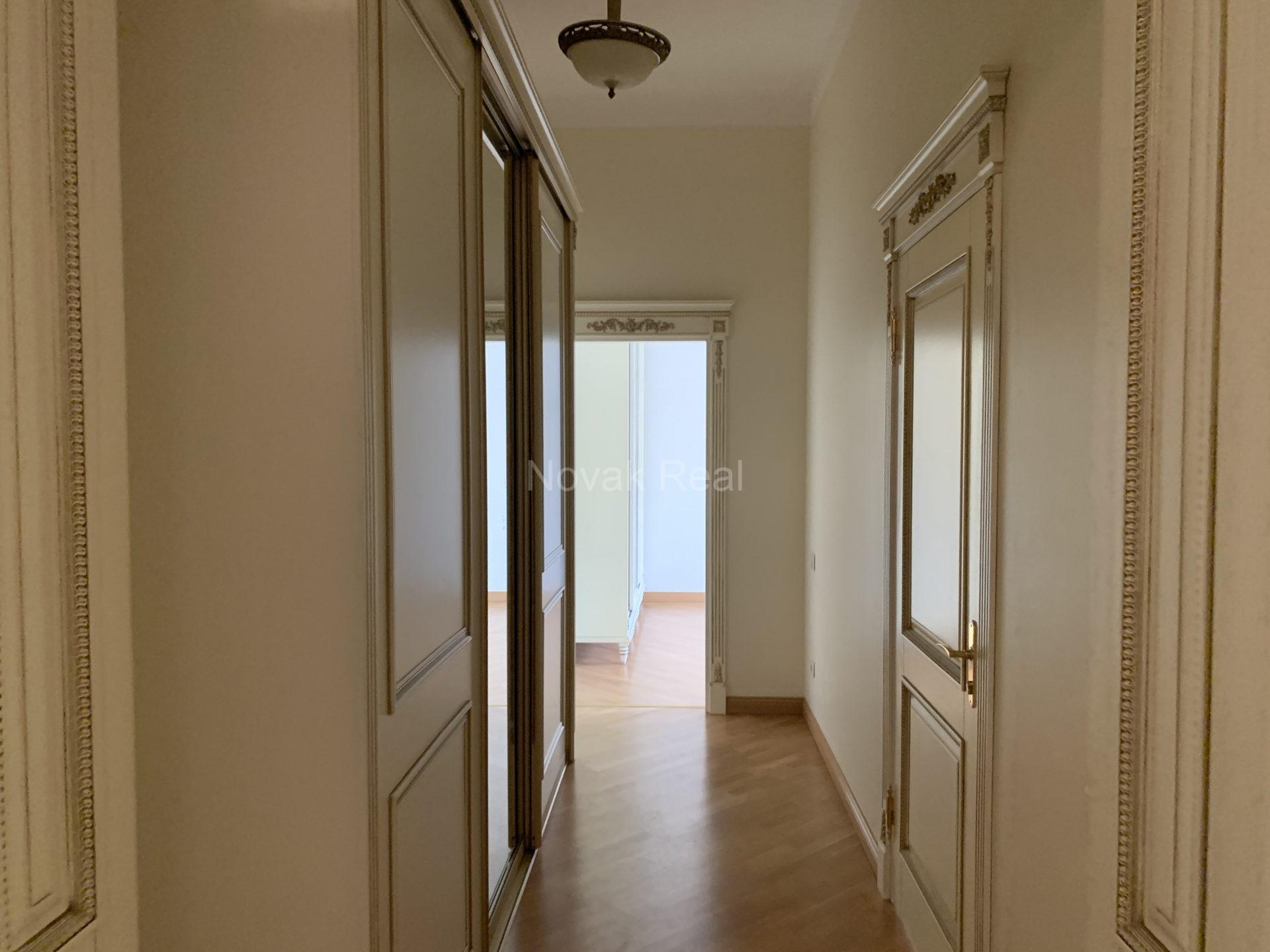 A flat for rent in the embassy district, Elizabetes street