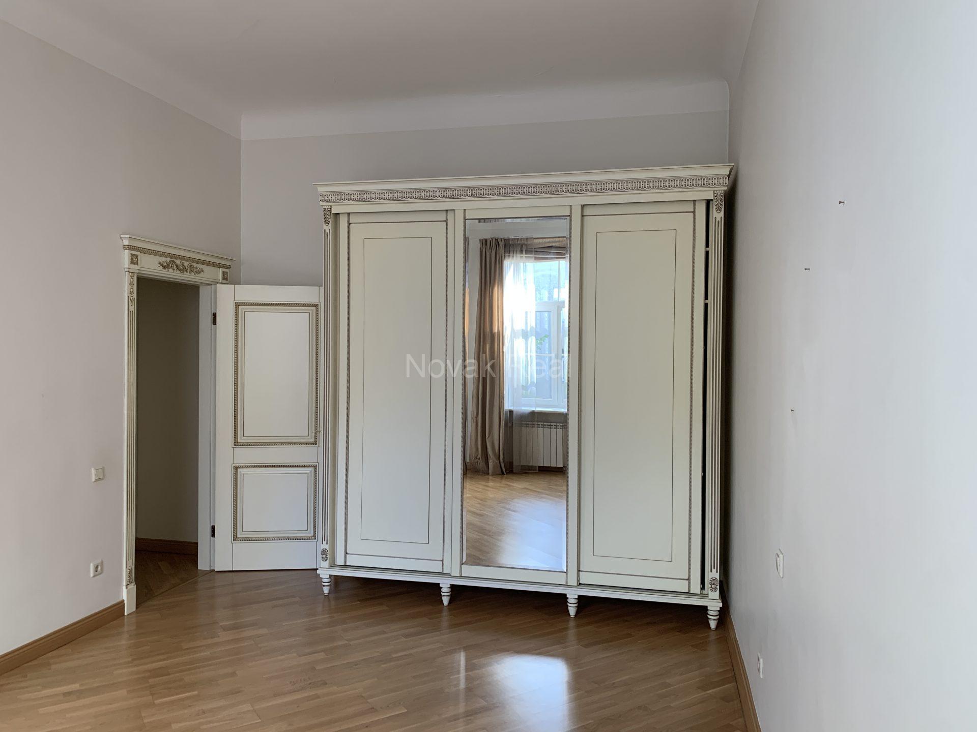 A flat for rent in the embassy district, Elizabetes street