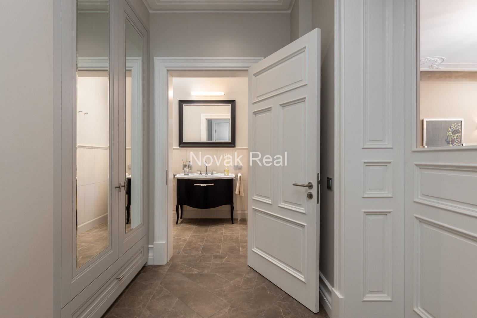 A new apartment for rent in a quiet centre, in a renovated building