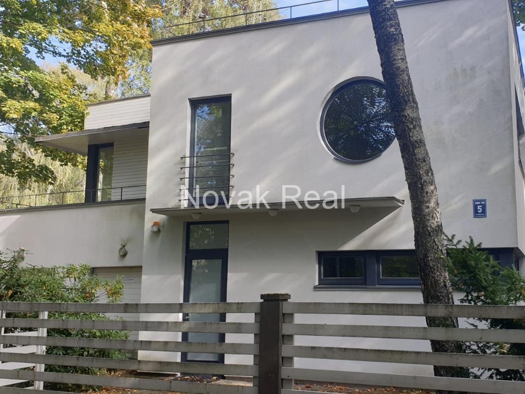 In Jurmala, near the sea, in a quiet place, a house is available for long-term rent