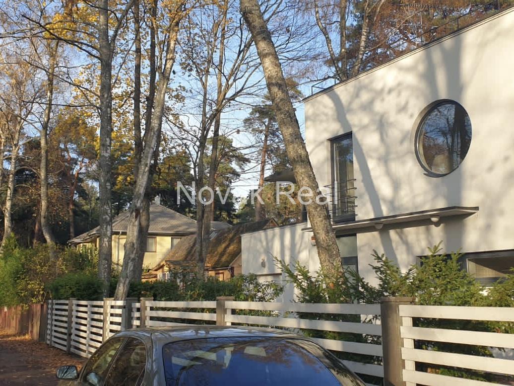 In Jurmala, near the sea, in a quiet place, a house is available for long-term rent
