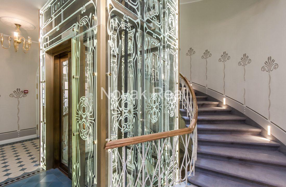 0FA632FF-4363-43C9-B415-CCC6AE12B942