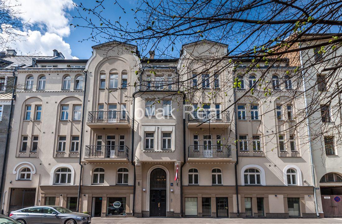 2780C7AA-4543-4012-AE86-AA45C6A02147