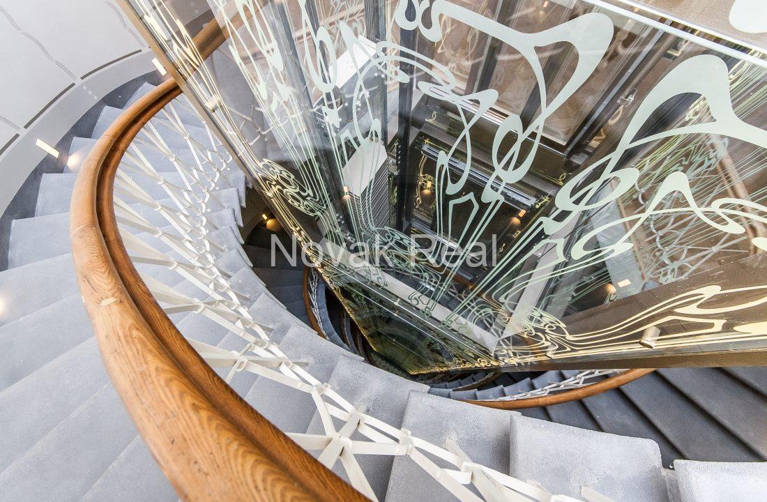 58CAD39A-B78D-45A8-8D20-353C68389A1E