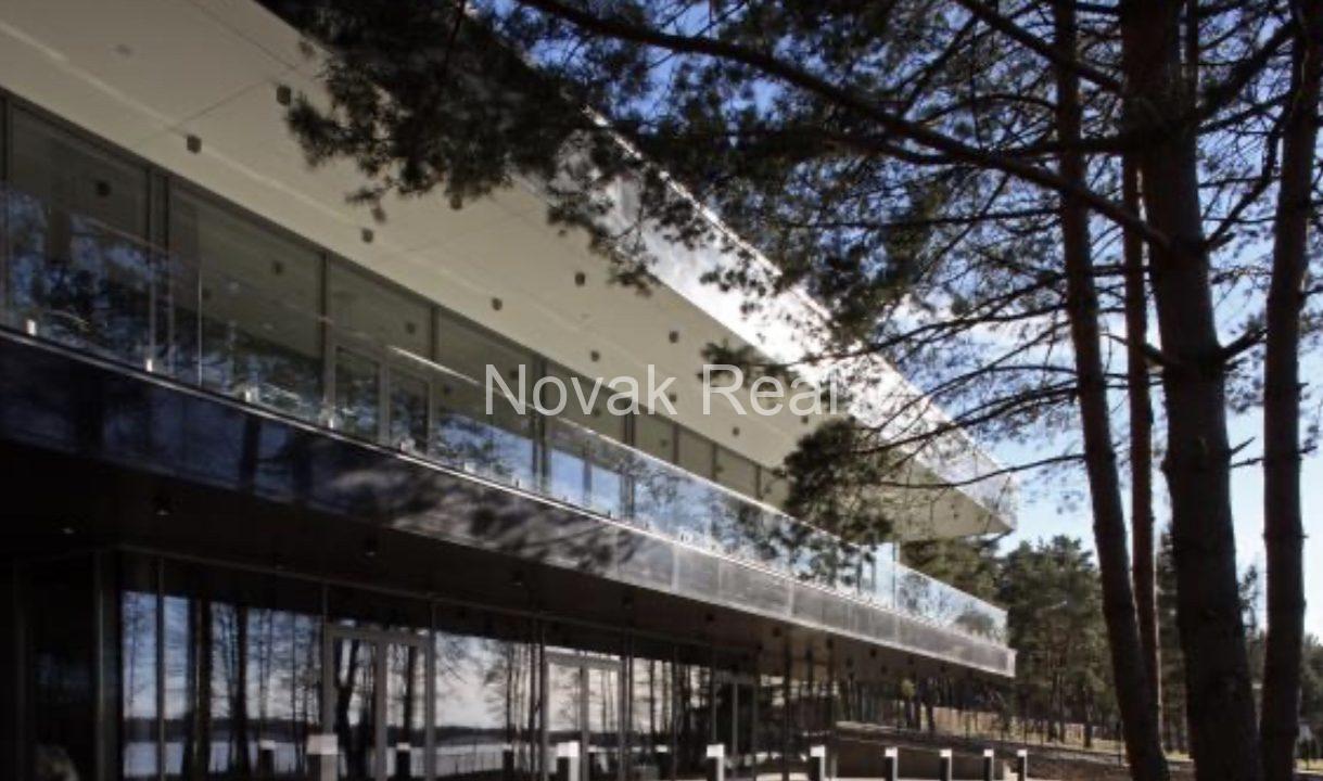 D681CC49-E04E-4099-997D-862D7F70437A