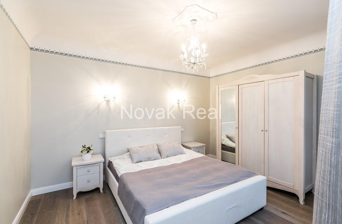 E0A3F7C8-0ABF-4CC2-90D2-059421C57890