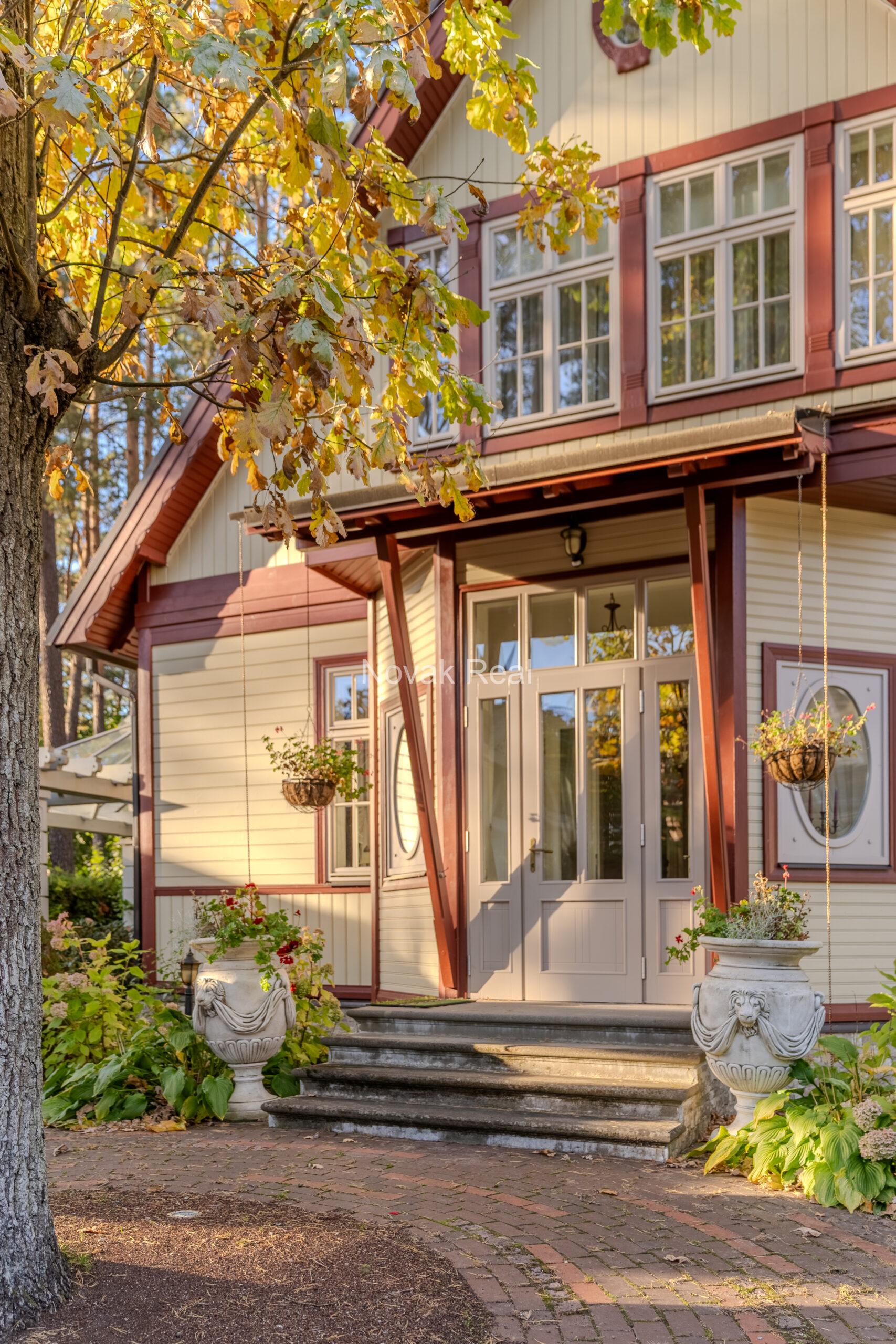 Vintage house for rent in Jurmala, Dzintari