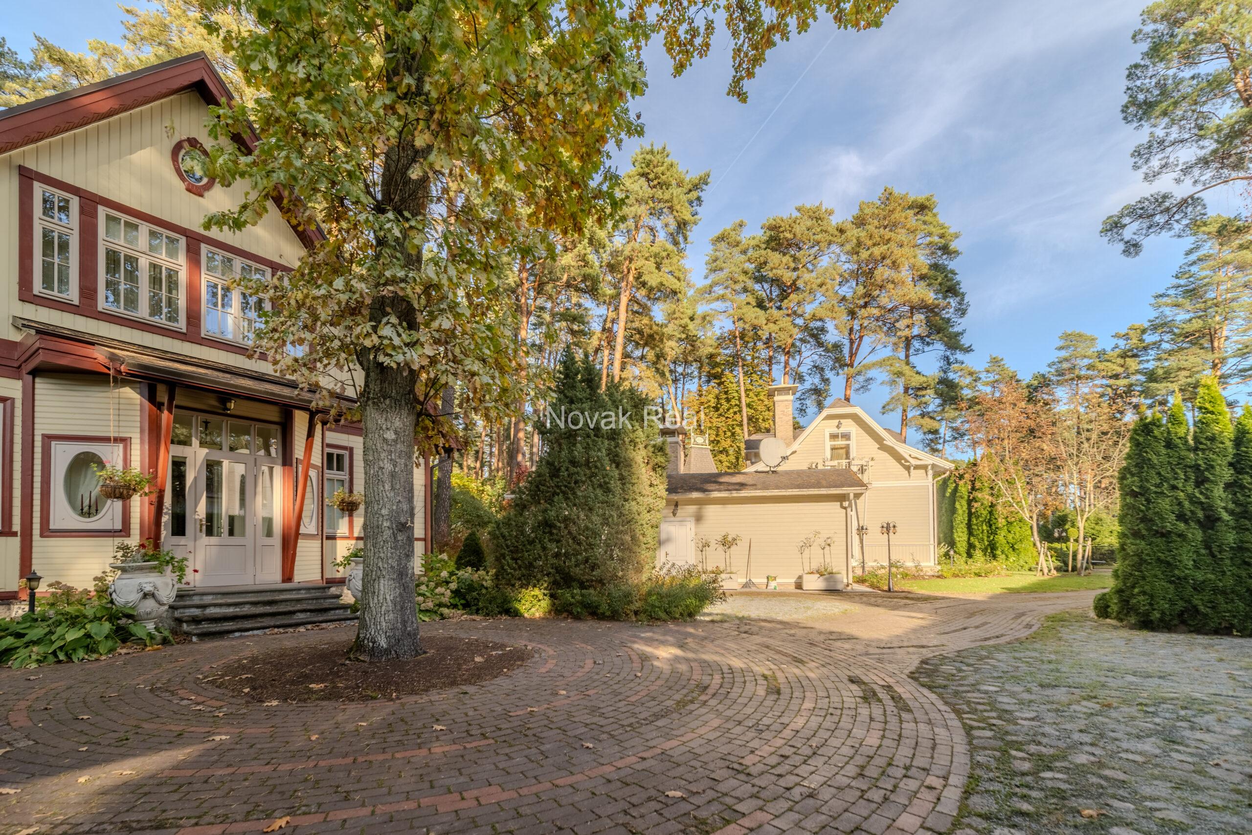 Vintage house for rent in Jurmala, Dzintari