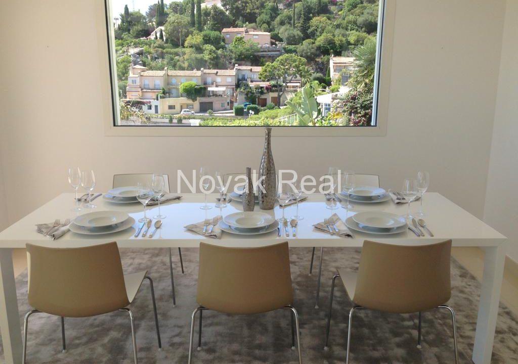 5AB1B7E9-C469-4AA5-A9B1-0742B8688711