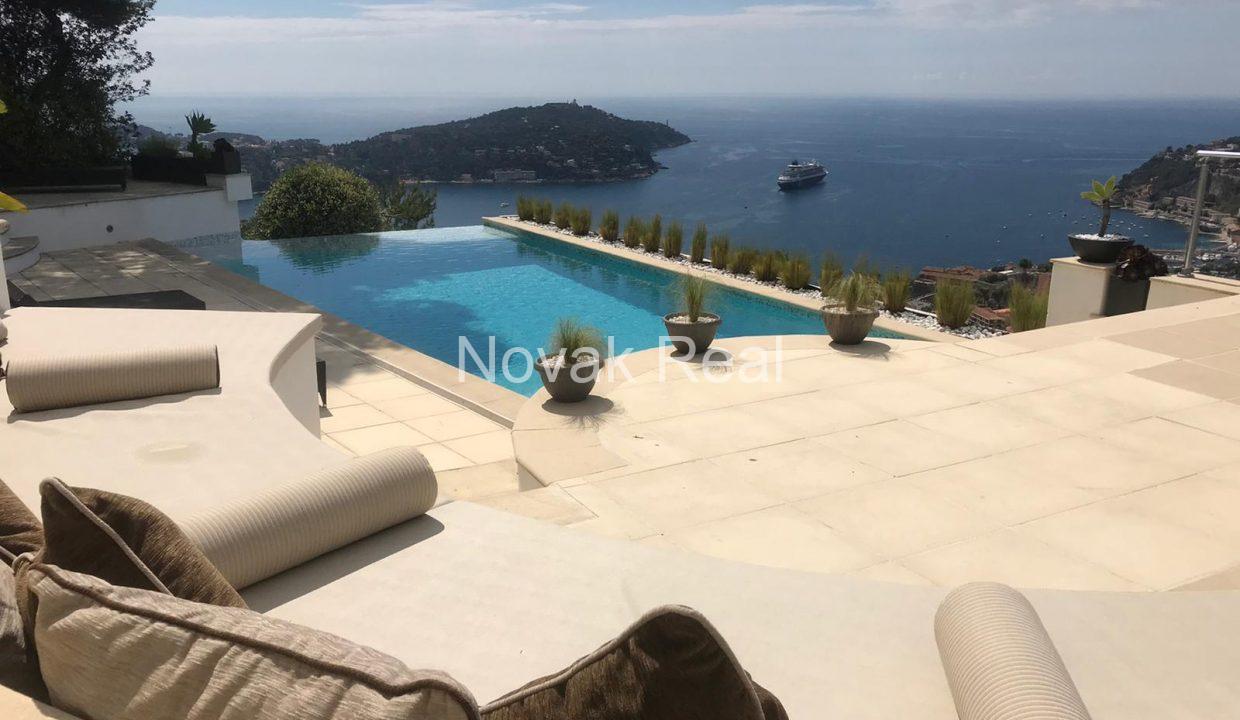 959B5827-CC29-4AE3-9CF7-6AEB5E80255D