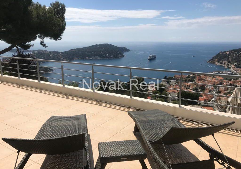 C3DAF256-8C7D-459A-B15D-141C359A0F34