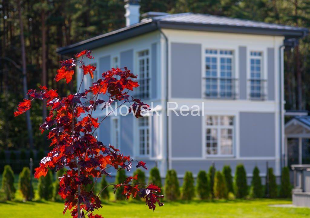 0F596FE6-57E1-4750-81E2-E2A3488F17B2