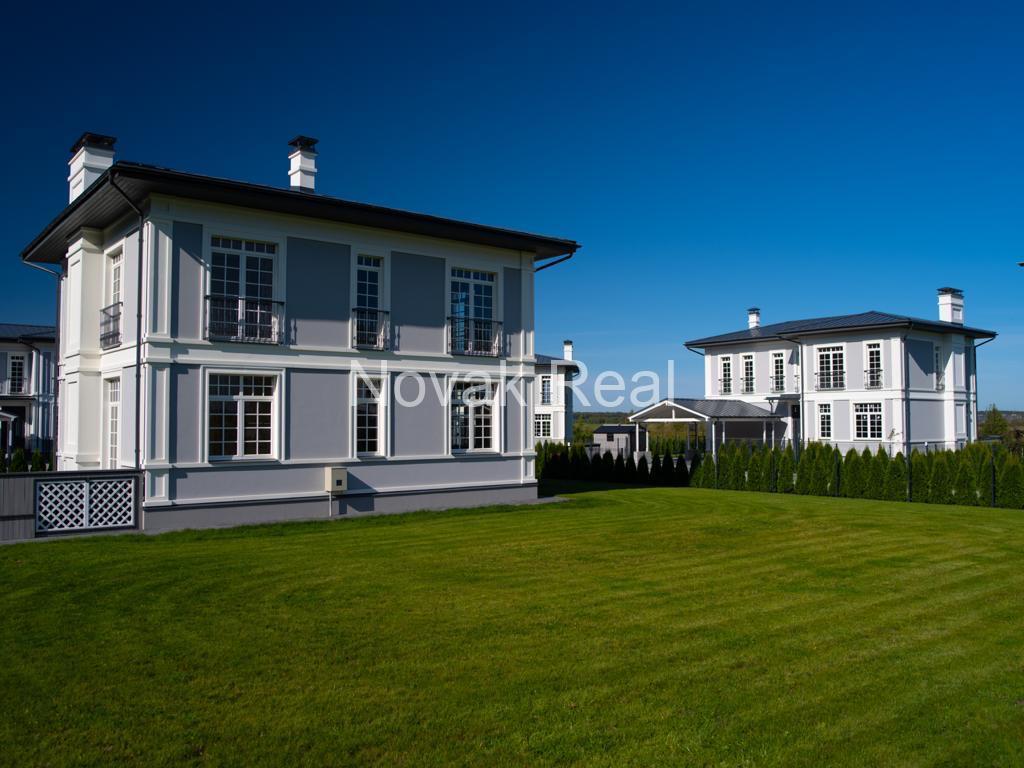 Houses for sale in a new elite gated village in Pinki