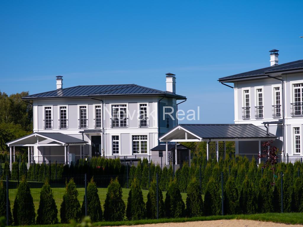 Houses for sale in a new elite gated village in Pinki