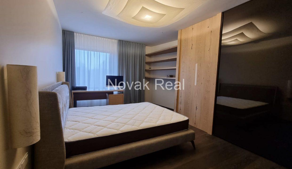 3346B41C-8F5F-45C8-9184-6476FE654108