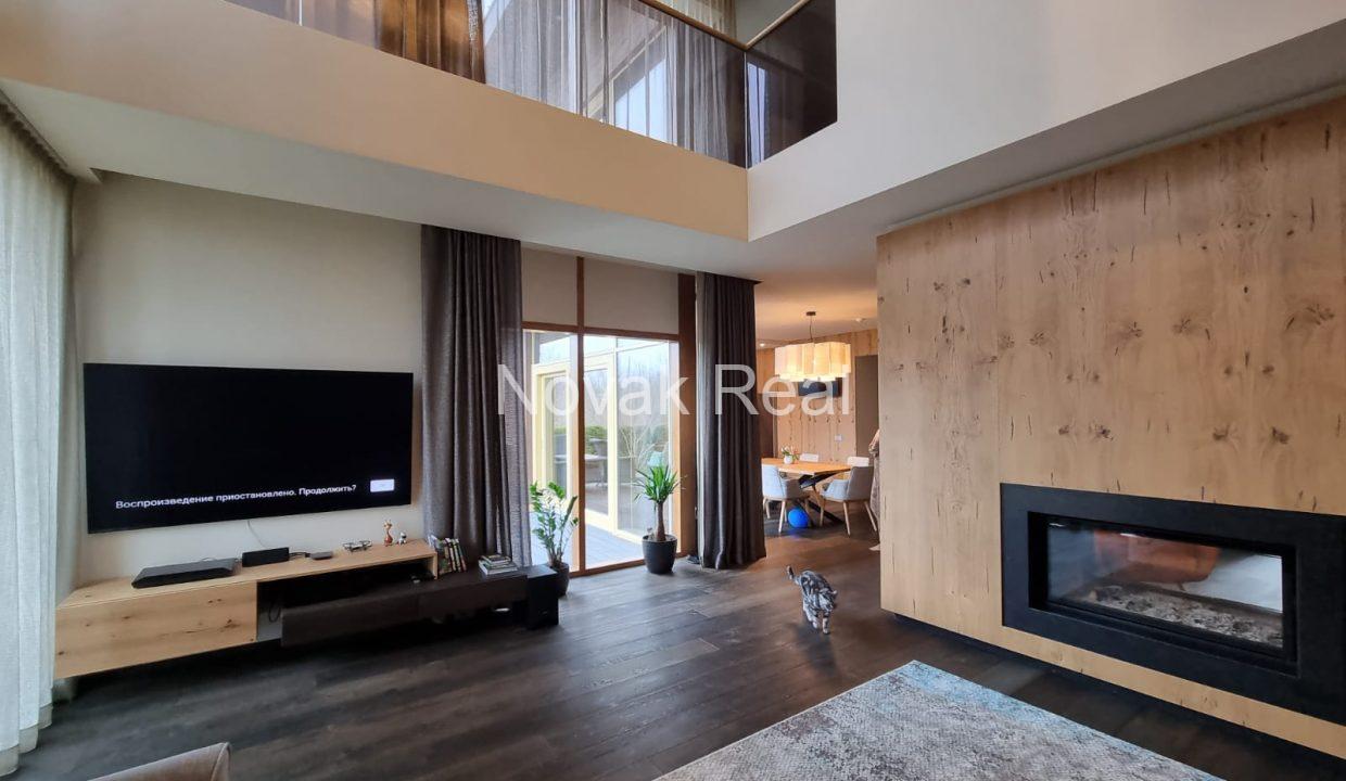 40669ABB-A2BC-47B5-A895-56F79082F873