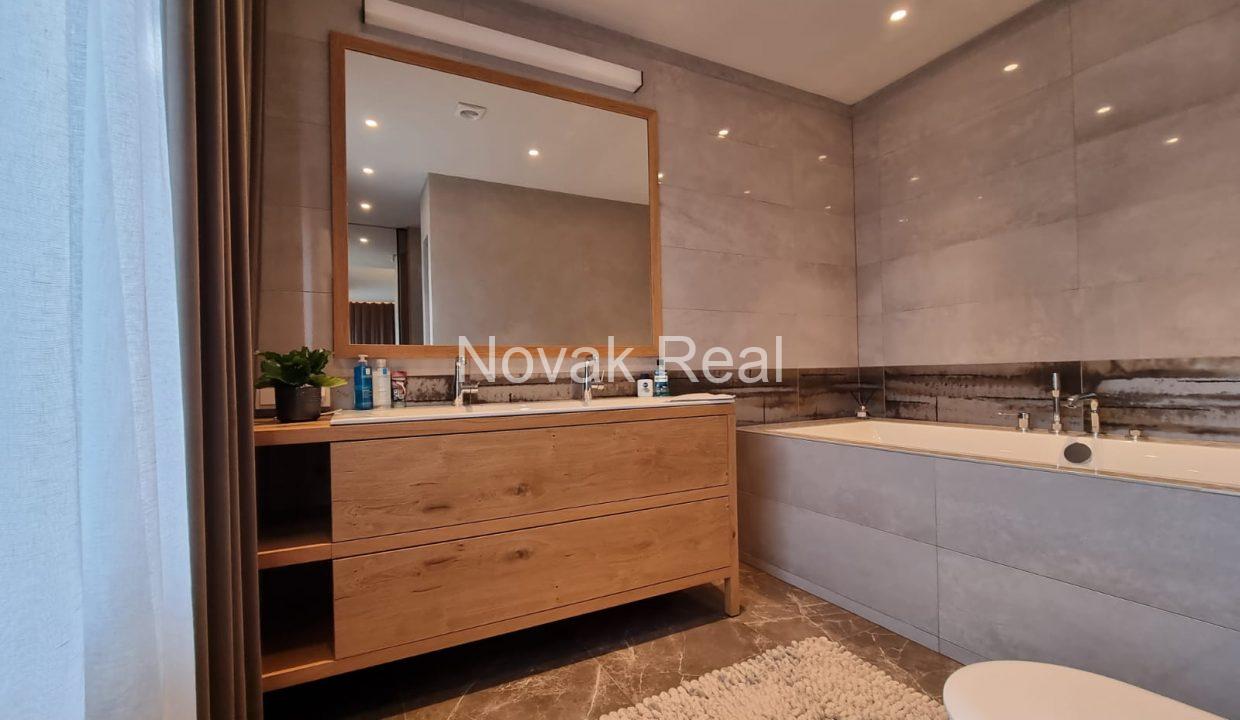 666E474E-4F6D-496E-A207-EF0655EBD735