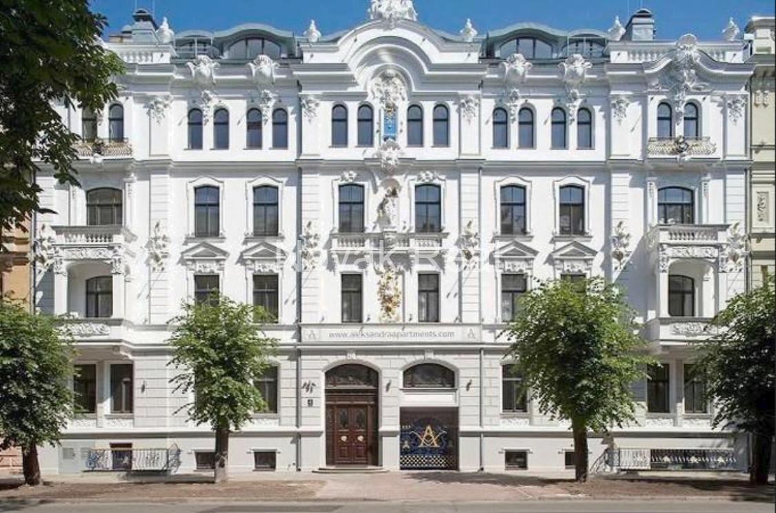 A 4-room apartment for rent in the Quiet City Centre, Ausekla street