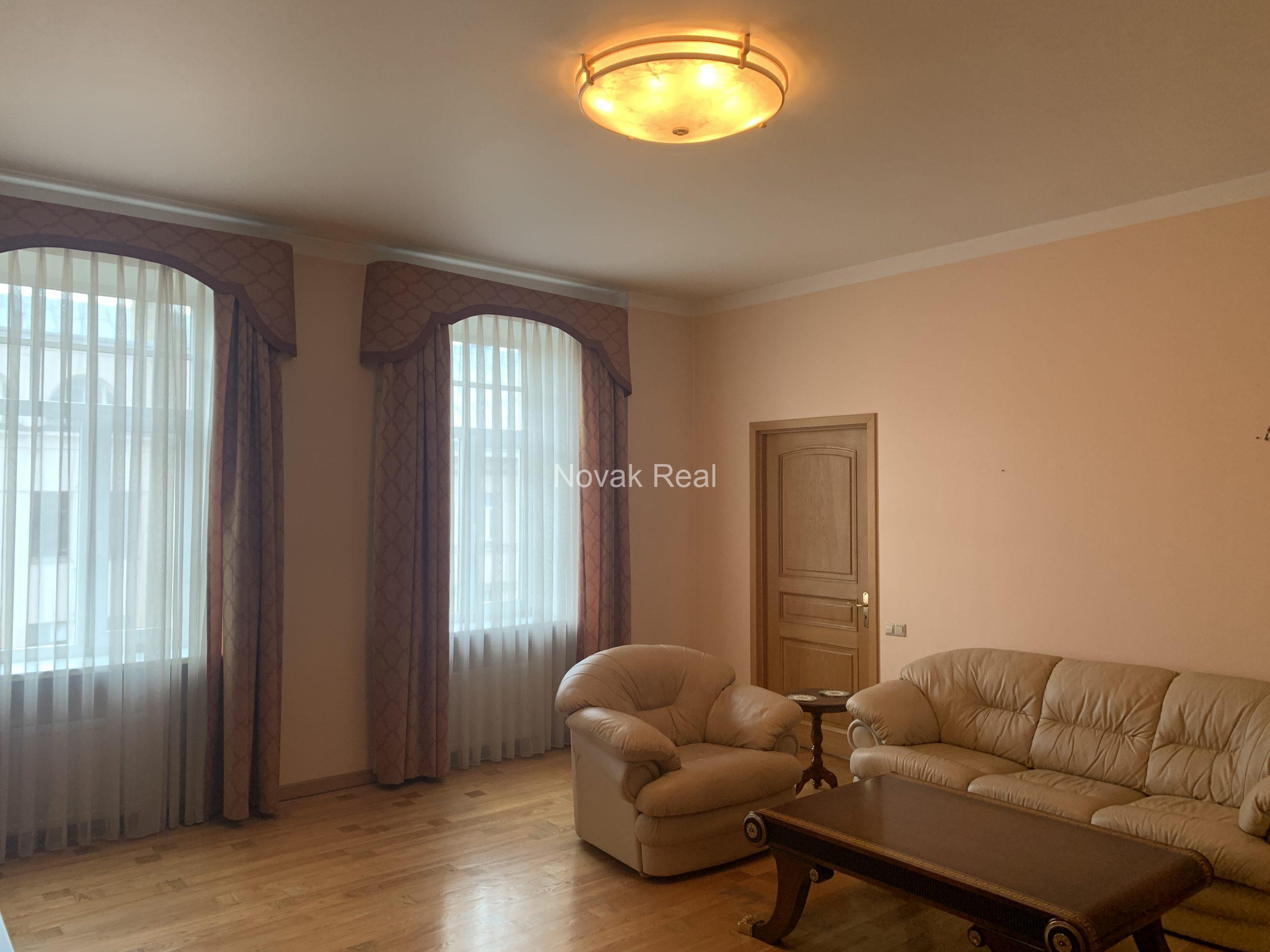 A spacious apartment to rent in a quiet city centre