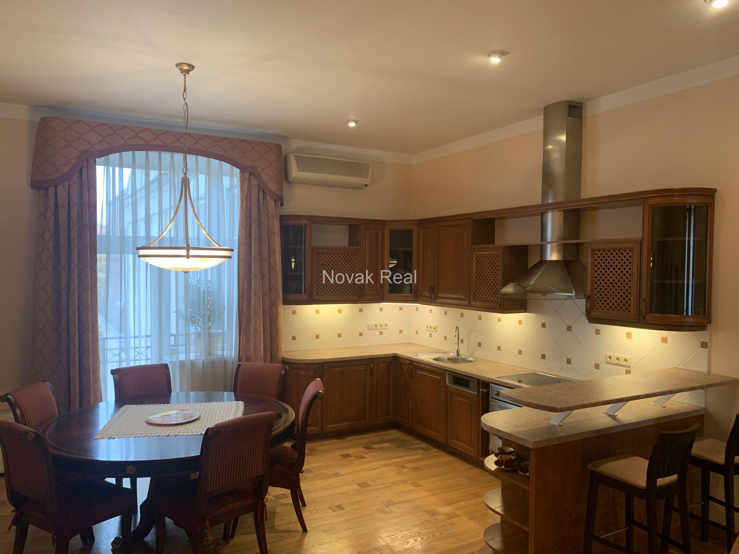 A spacious apartment to rent in a quiet city centre