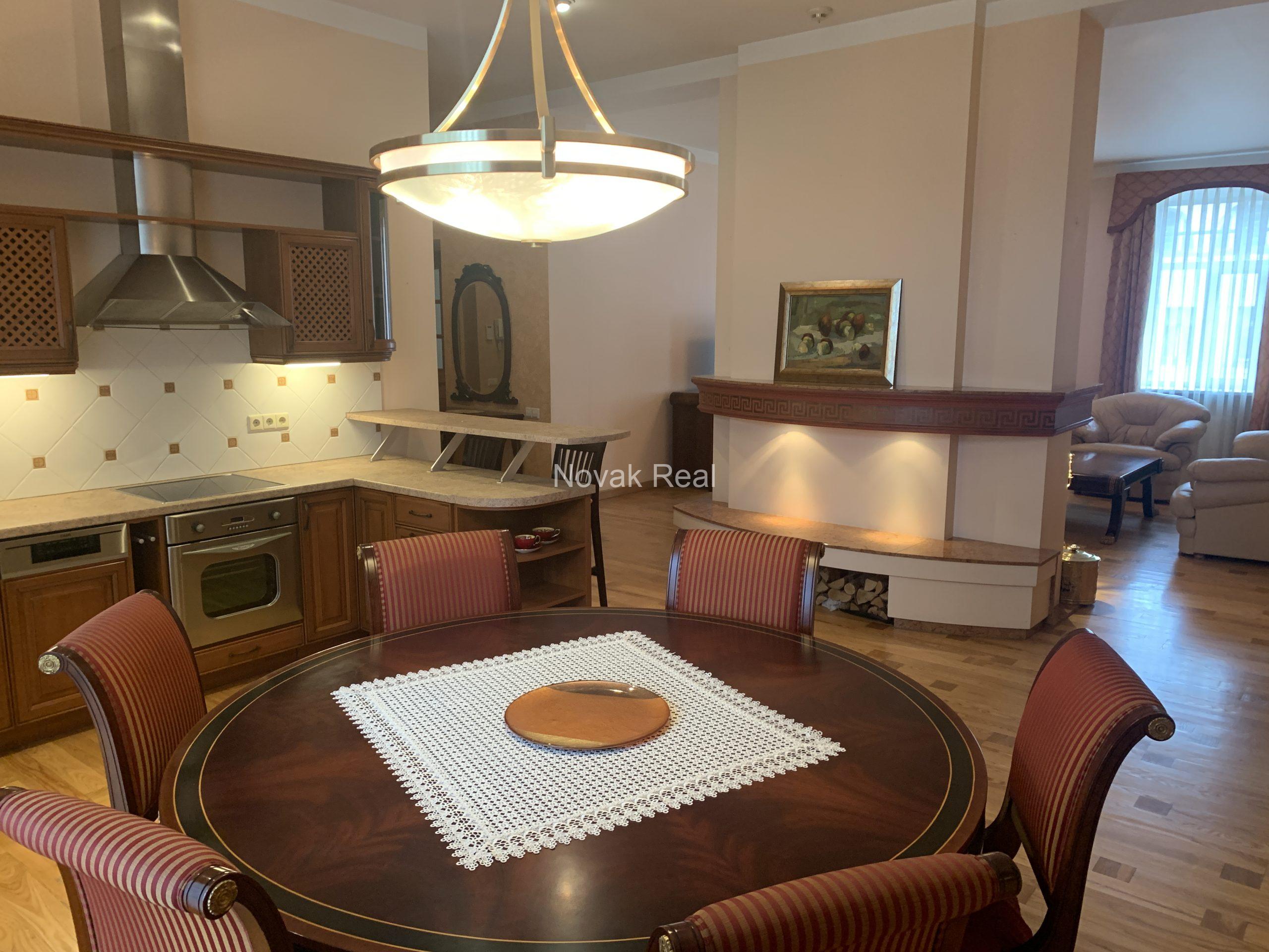 A spacious apartment to rent in a quiet city centre