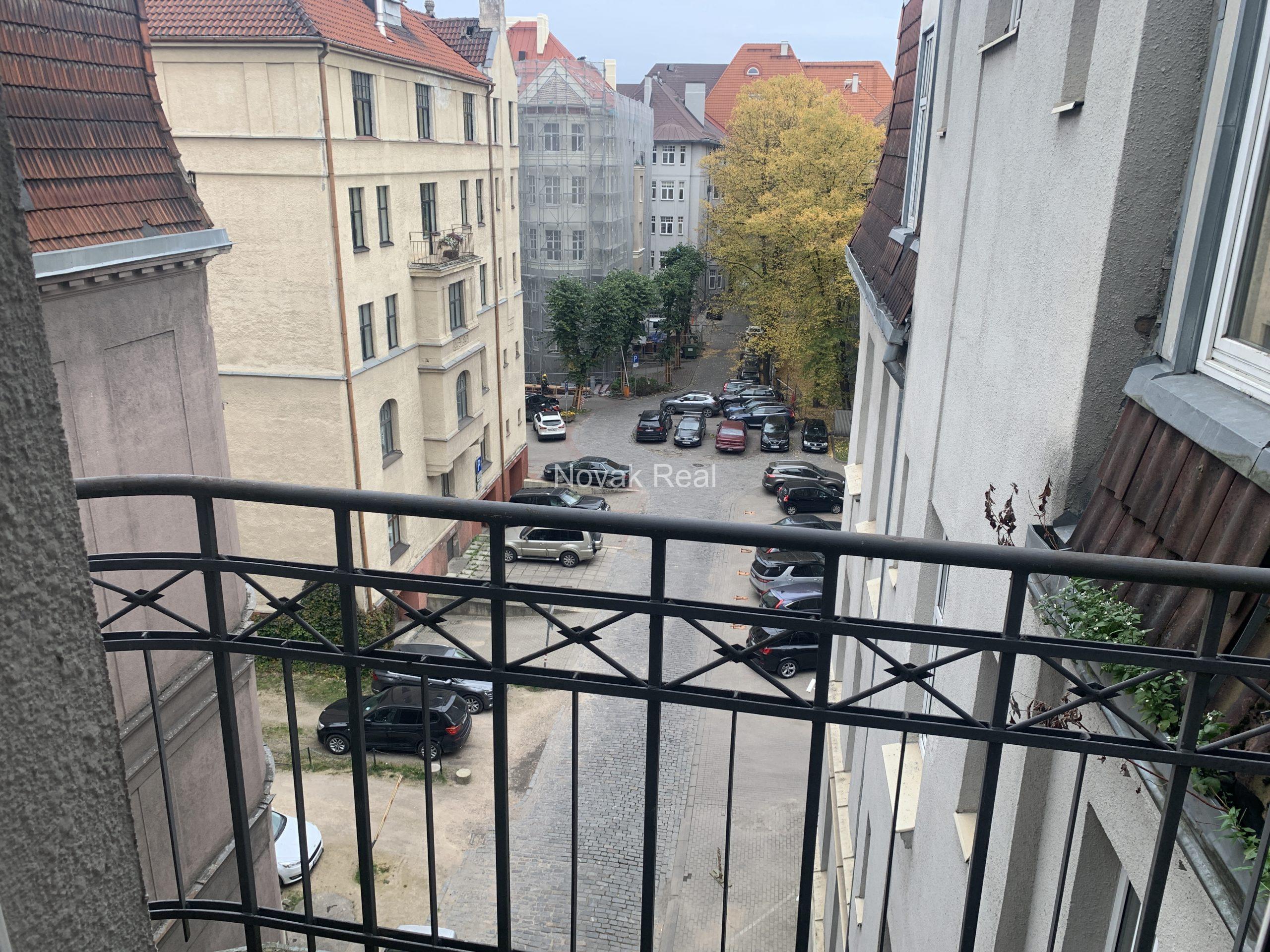 A spacious apartment to rent in a quiet city centre